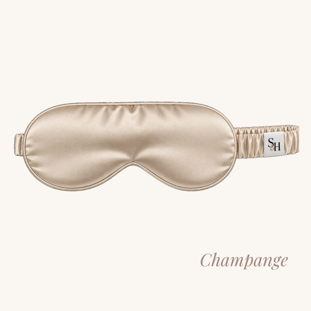 VILA sovmask i silke i färgen Champagne